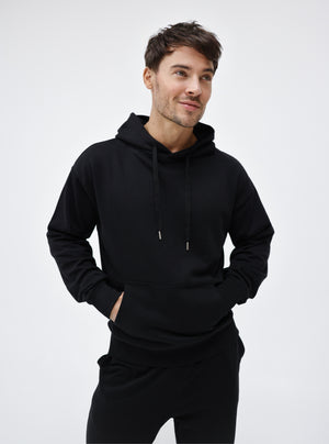 Black|Dylan is 5’11” and wearing a size L