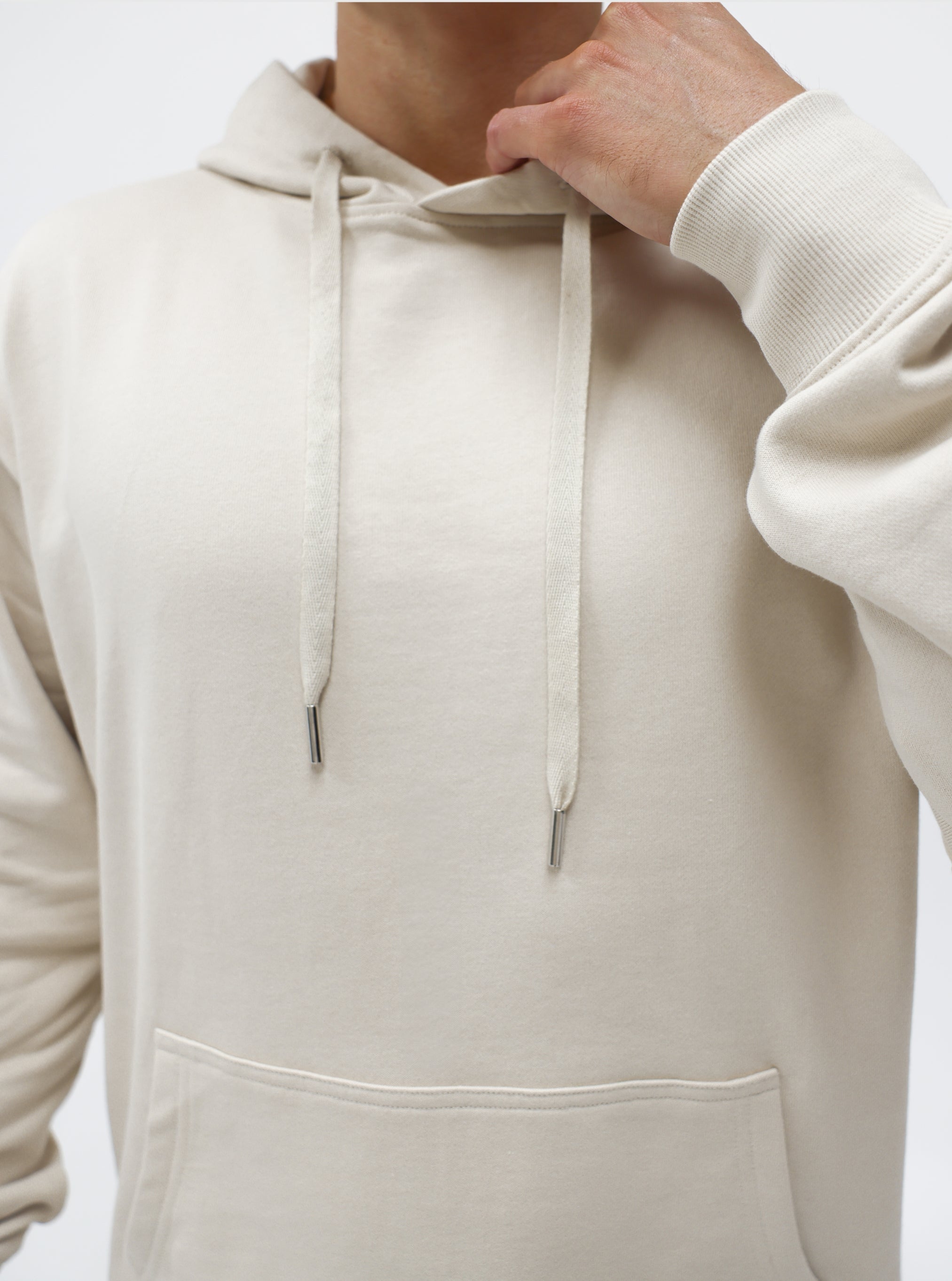 Ecru|Dylan is 5’11” and wearing a size L